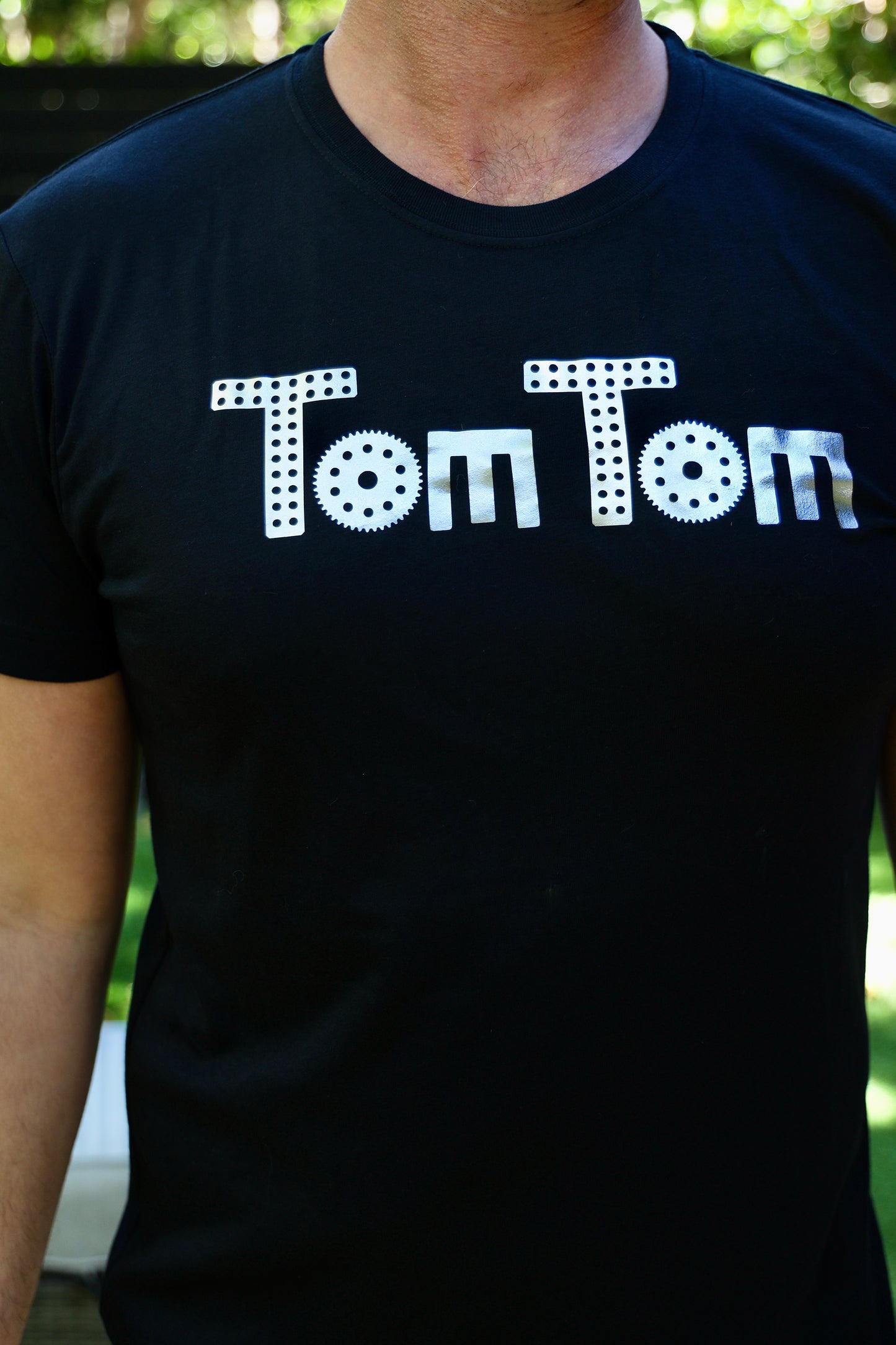 TOM TOM SILVER LOGO T-SHIRT - Large Logo