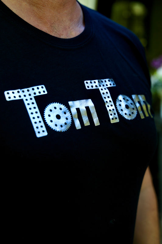 TOM TOM SILVER LOGO T-SHIRT - Large Logo